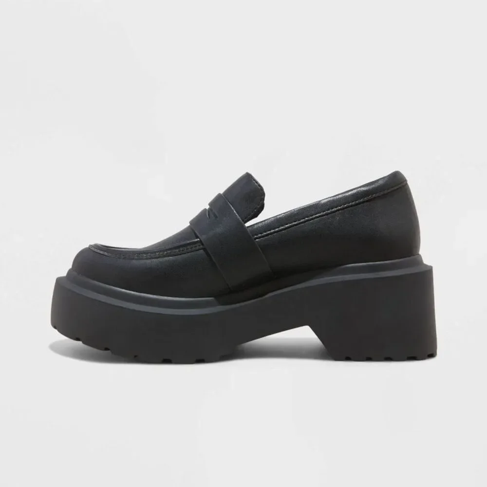 Platform Lug Sole Penny Loafer - Black